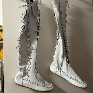 Gipsy Dharma white leather lace up moccasin